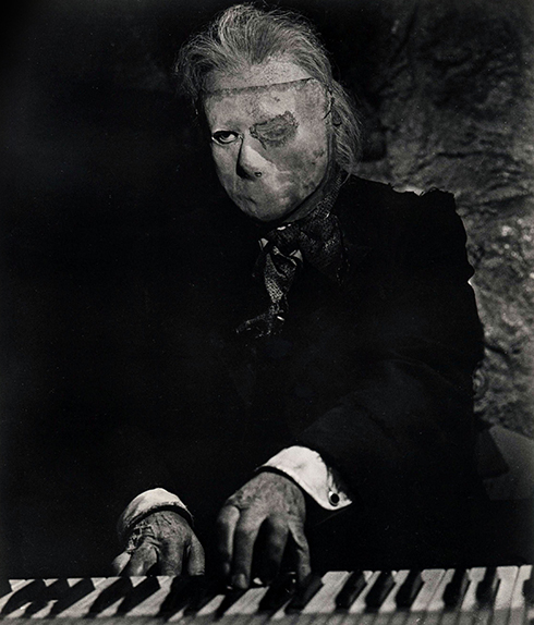 Herbert Lom as the Phantom playing the organ in Phantom of the Opera 1962